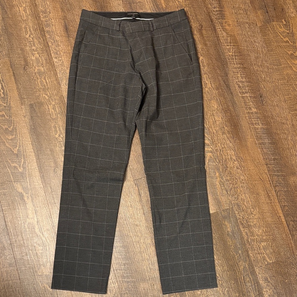 Women’s Banana Republic(Ryan style)dark gray Checkered Pants